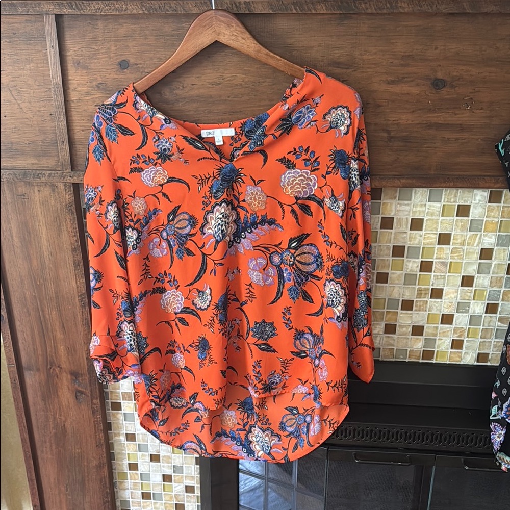 DR2 Orange Graphic 3/4 Sleeve Blouse